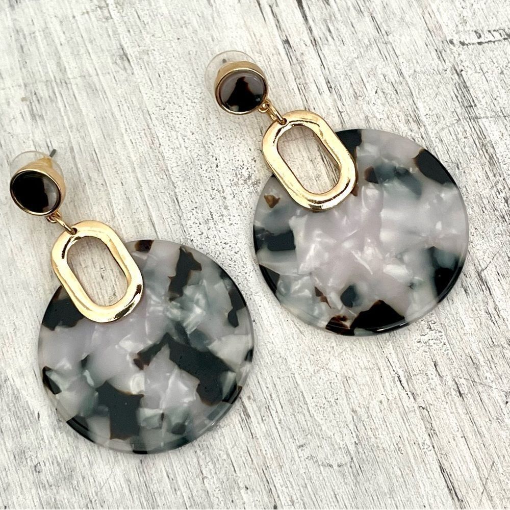 Gold tone black, brown and white circle post earrings